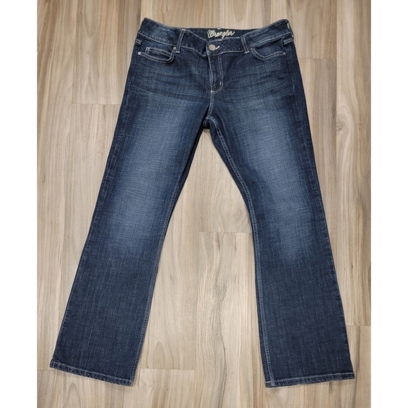 Women's Wrangler bootcut jeans - Picture 2 of 9